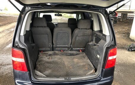 Volkswagen Touran III, 2005 год, 615 000 рублей, 7 фотография