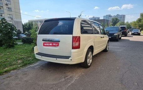 Chrysler Town & Country V рестайлинг, 2007 год, 1 430 000 рублей, 5 фотография
