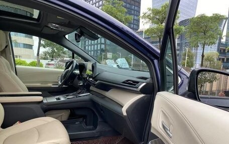 Toyota Sienna, 2021 год, 2 650 500 рублей, 8 фотография