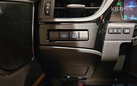 Lexus ES VII, 2022 год, 3 835 000 рублей, 13 фотография