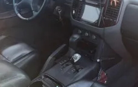 Mitsubishi Pajero III рестайлинг, 2002 год, 1 300 000 рублей, 5 фотография