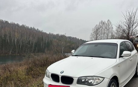 BMW 1 серия, 2010 год, 900 000 рублей, 2 фотография