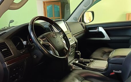 Toyota Land Cruiser 200, 2016 год, 6 150 000 рублей, 12 фотография