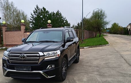 Toyota Land Cruiser 200, 2016 год, 6 150 000 рублей, 3 фотография