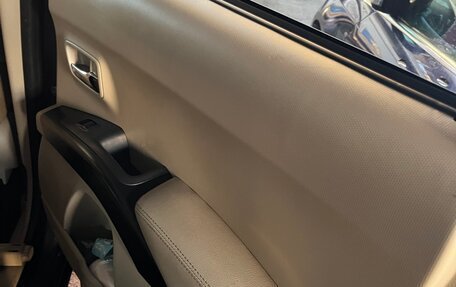 Mitsubishi Outlander III рестайлинг 3, 2008 год, 1 250 000 рублей, 29 фотография