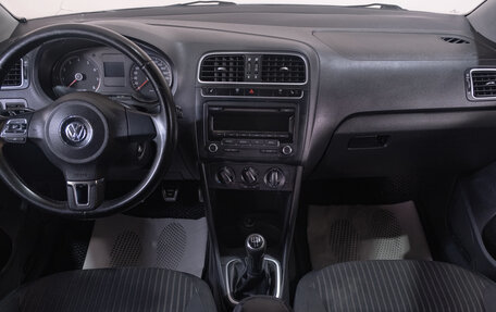Volkswagen Polo VI (EU Market), 2012 год, 729 000 рублей, 11 фотография