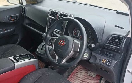 Toyota Ractis II, 2013 год, 800 000 рублей, 23 фотография