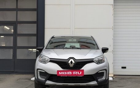 Renault Kaptur I рестайлинг, 2017 год, 1 315 000 рублей, 2 фотография