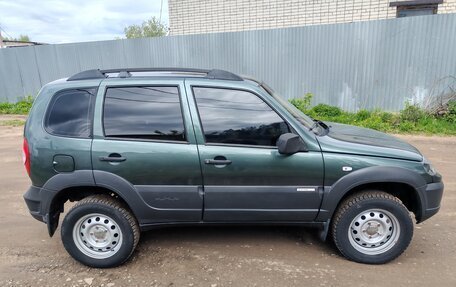 Chevrolet Niva I рестайлинг, 2012 год, 485 000 рублей, 3 фотография