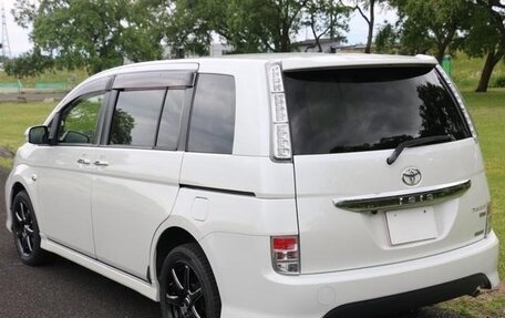 Toyota ISis I, 2011 год, 1 065 000 рублей, 7 фотография