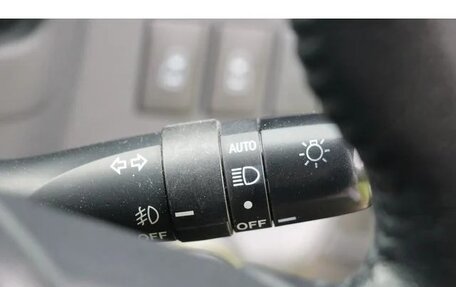Toyota ISis I, 2011 год, 1 065 000 рублей, 34 фотография