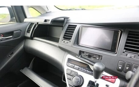 Toyota ISis I, 2011 год, 1 065 000 рублей, 27 фотография