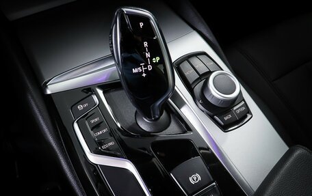 BMW 5 серия, 2019 год, 3 699 000 рублей, 21 фотография