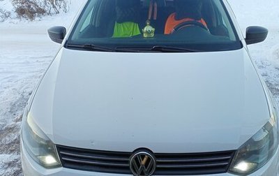 Volkswagen Polo VI (EU Market), 2013 год, 750 000 рублей, 1 фотография