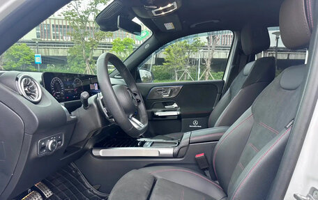 Mercedes-Benz GLB AMG, 2024 год, 5 222 000 рублей, 4 фотография