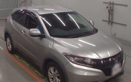 Honda Vezel, 2016 год, 1 550 000 рублей, 2 фотография