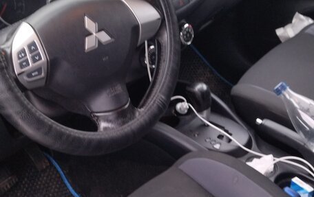 Mitsubishi Outlander III рестайлинг 3, 2011 год, 1 150 000 рублей, 2 фотография