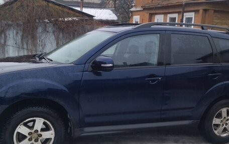 Mitsubishi Outlander III рестайлинг 3, 2011 год, 1 150 000 рублей, 3 фотография