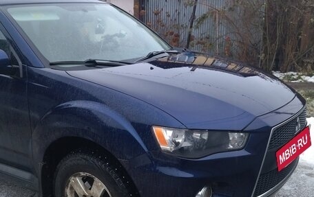 Mitsubishi Outlander III рестайлинг 3, 2011 год, 1 150 000 рублей, 5 фотография