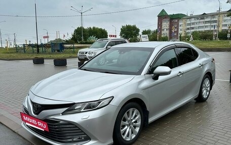 Toyota Camry, 2019 год, 2 640 000 рублей, 3 фотография