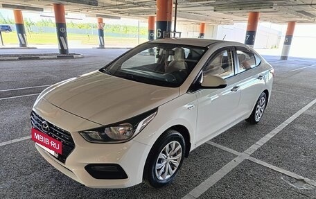 Hyundai Solaris II рестайлинг, 2017 год, 1 300 000 рублей, 3 фотография