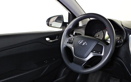 Hyundai Solaris II рестайлинг, 2018 год, 1 267 000 рублей, 13 фотография