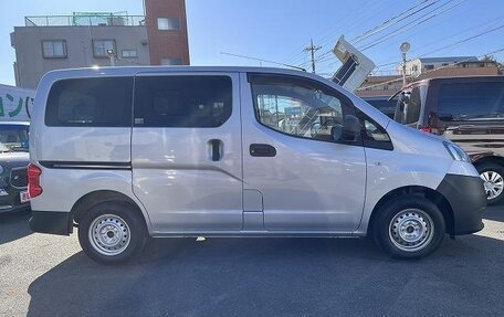 Nissan NV200, 2021 год, 1 915 000 рублей, 4 фотография