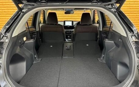 Toyota Yaris Cross, 2021 год, 1 710 000 рублей, 9 фотография