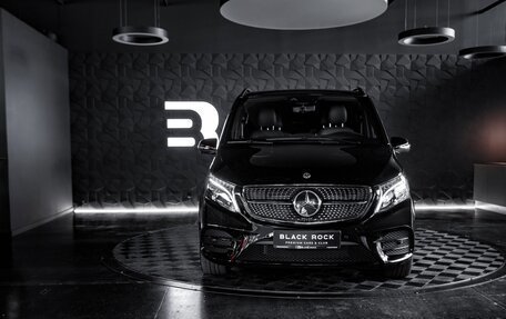 Mercedes-Benz V-Класс, 2023 год, 15 500 000 рублей, 3 фотография