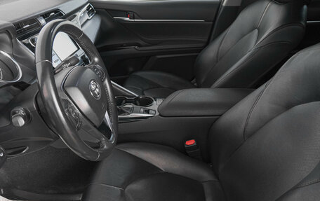 Toyota Camry, 2018 год, 2 599 000 рублей, 7 фотография