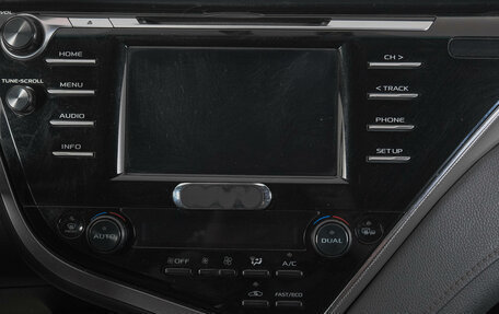 Toyota Camry, 2018 год, 2 599 000 рублей, 17 фотография