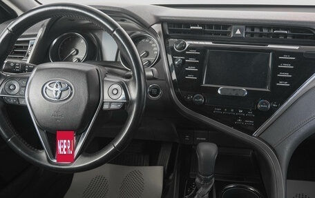 Toyota Camry, 2018 год, 2 599 000 рублей, 11 фотография