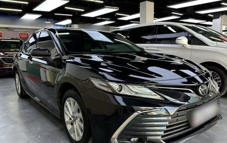 Toyota Camry, 2021 год, 2 300 000 рублей, 5 фотография