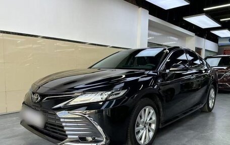 Toyota Camry, 2021 год, 2 300 000 рублей, 6 фотография