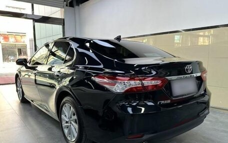 Toyota Camry, 2021 год, 2 300 000 рублей, 3 фотография