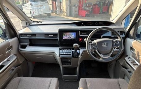 Honda Stepwgn IV, 2015 год, 1 187 000 рублей, 15 фотография