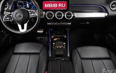 Mercedes-Benz GLB, 2021 год, 2 309 000 рублей, 10 фотография