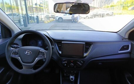 Hyundai Solaris II рестайлинг, 2018 год, 1 250 000 рублей, 14 фотография