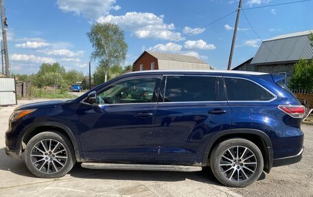 Toyota Highlander III, 2015 год, 2 399 000 рублей, 2 фотография