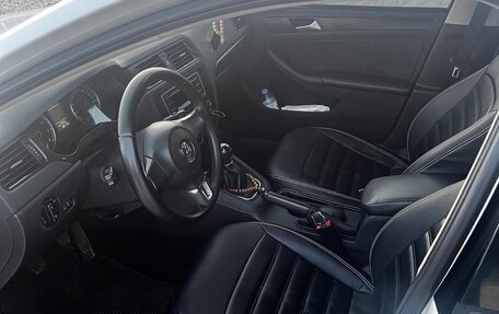 Volkswagen Jetta VI, 2014 год, 1 350 000 рублей, 14 фотография