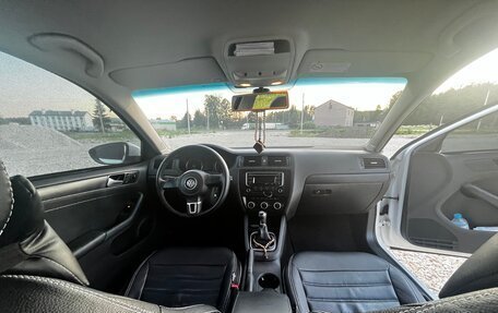 Volkswagen Jetta VI, 2014 год, 1 350 000 рублей, 17 фотография
