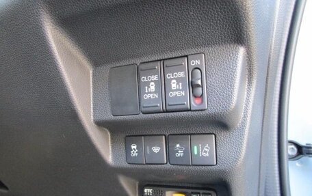 Honda Freed II, 2021 год, 1 250 000 рублей, 22 фотография