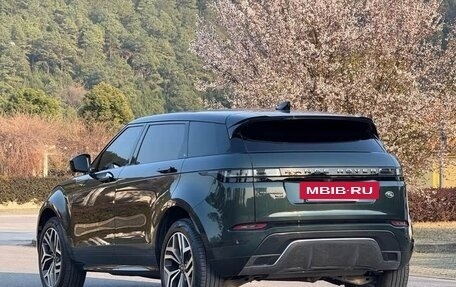 Land Rover Range Rover Evoque II, 2021 год, 2 800 000 рублей, 5 фотография