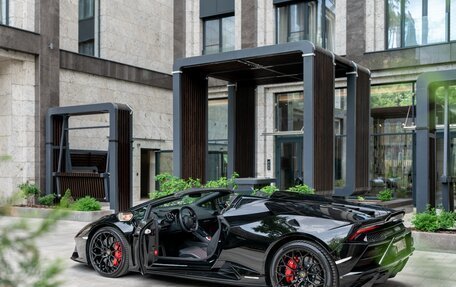 Lamborghini Huracán, 2022 год, 27 900 000 рублей, 6 фотография