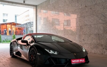 Lamborghini Huracán, 2022 год, 27 900 000 рублей, 4 фотография