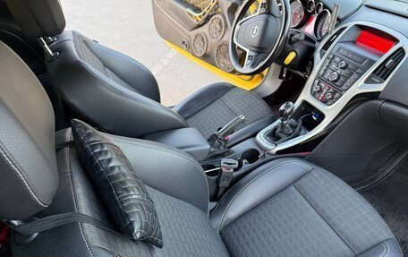Opel Astra J, 2011 год, 1 100 000 рублей, 17 фотография