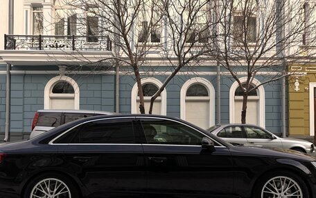 Audi A4, 2018 год, 2 250 000 рублей, 10 фотография