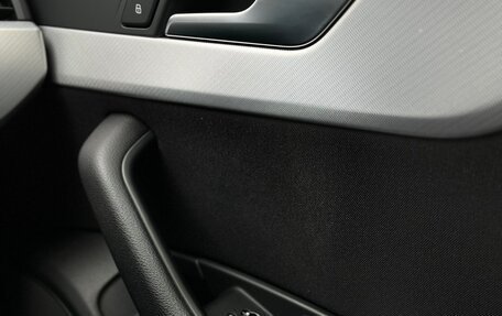 Audi A4, 2018 год, 2 250 000 рублей, 17 фотография