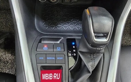 Toyota RAV4, 2022 год, 2 900 000 рублей, 14 фотография