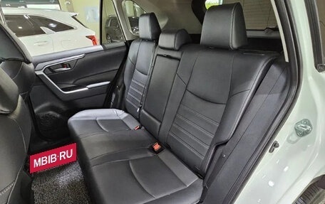Toyota RAV4, 2022 год, 2 900 000 рублей, 18 фотография
